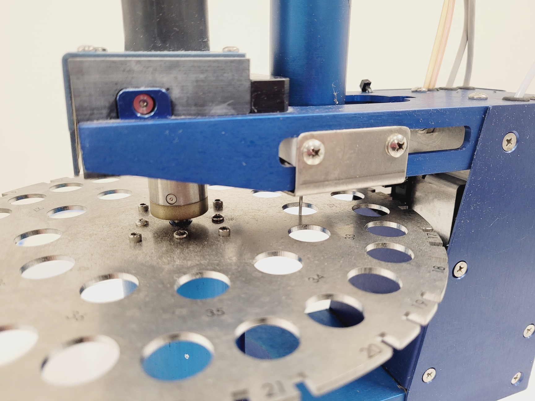 Image of CS Bio Co. Peptide Synthesizer With Control Unit Model CS336X Lab