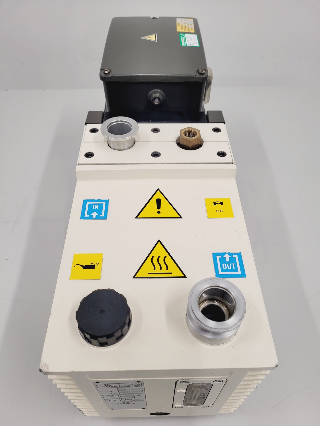 Image of Varian HS 602 Two Stage Rotory Vane Vacuum Pump Lab