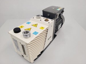 Thumbnail image of Varian HS 602 Two Stage Rotory Vane Vacuum Pump Lab