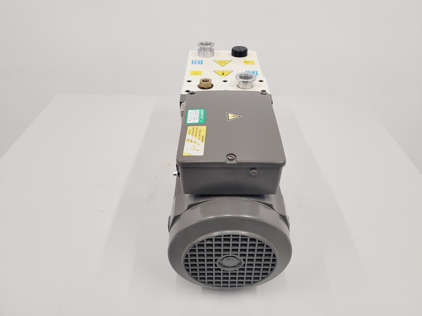 Image of Varian HS 602 Two Stage Rotory Vane Vacuum Pump Lab