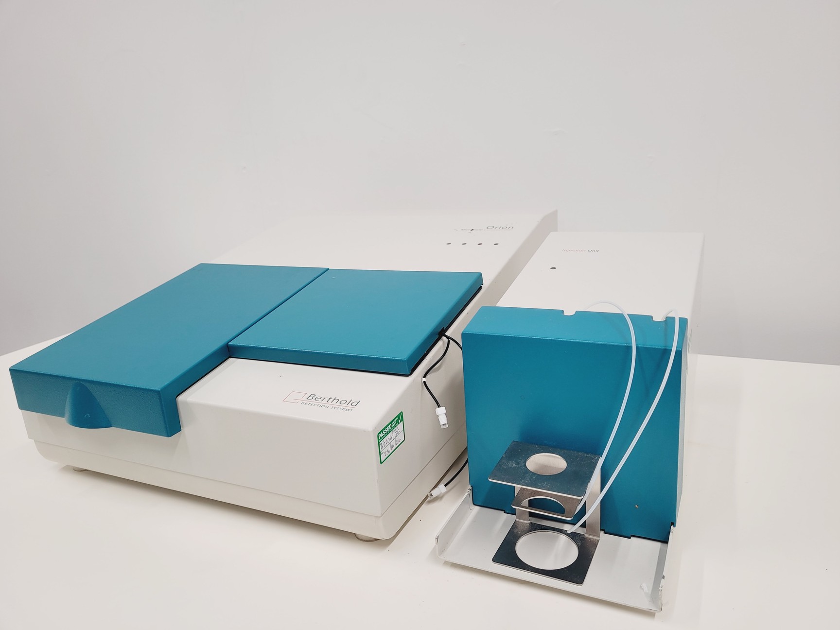 Image of Berthold Detection MPL2 Orion Microplate Luminometer, Injector & Software