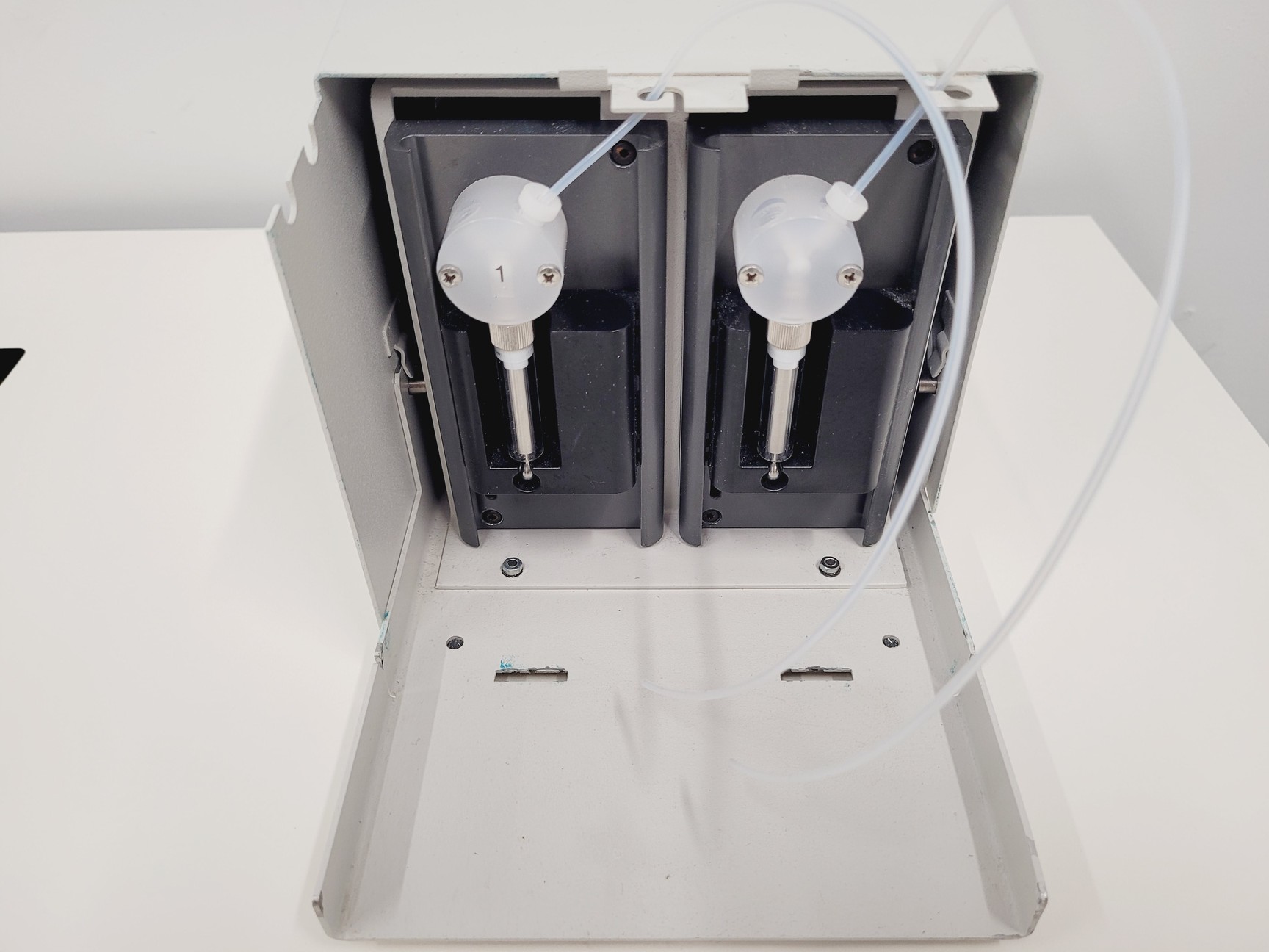 Image of Berthold Detection MPL2 Orion Microplate Luminometer, Injector & Software