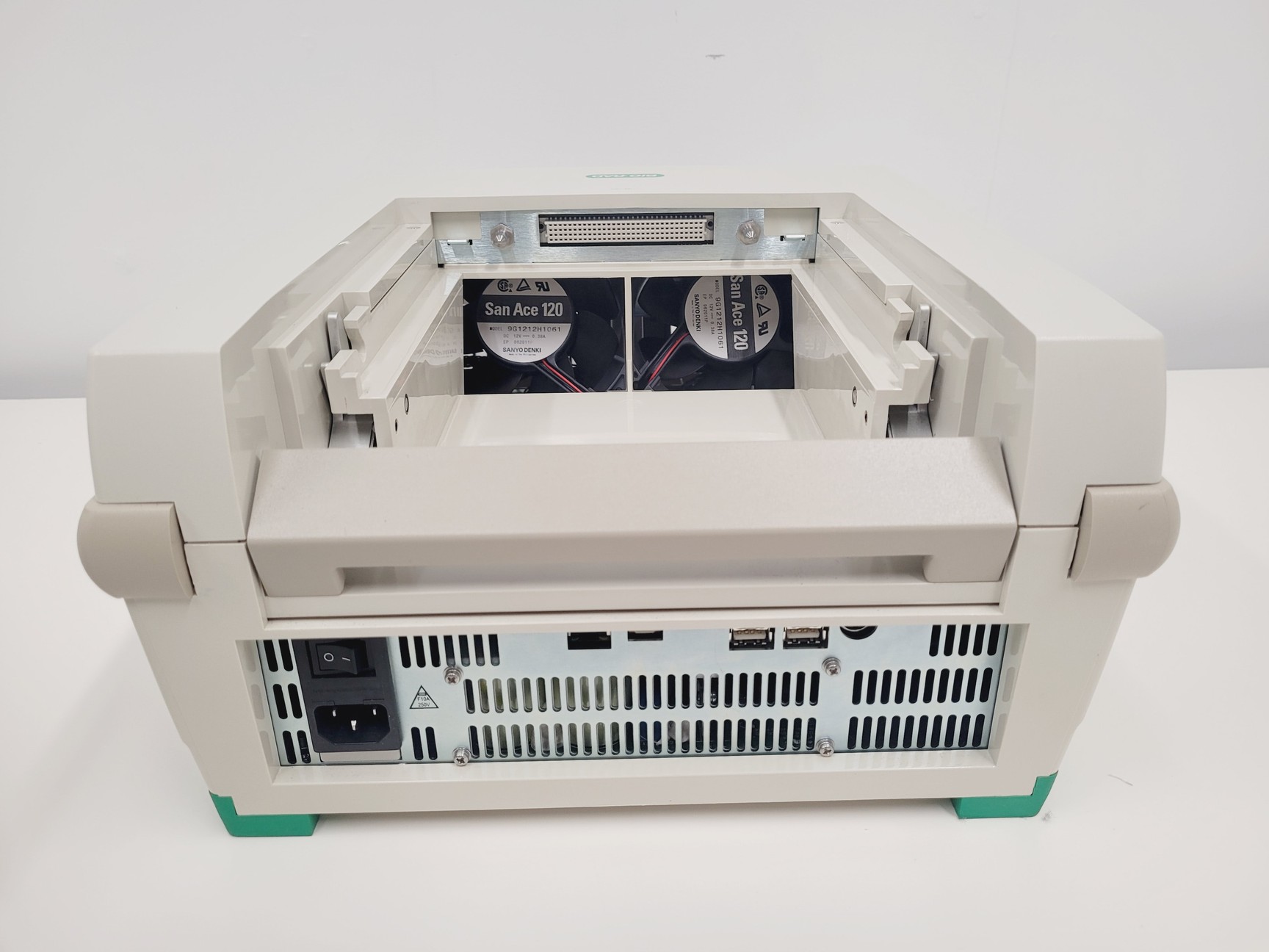 Image of Bio-Rad C1000 Touch Thermal Cycler and CFX96 Optics Module with Reaction Module