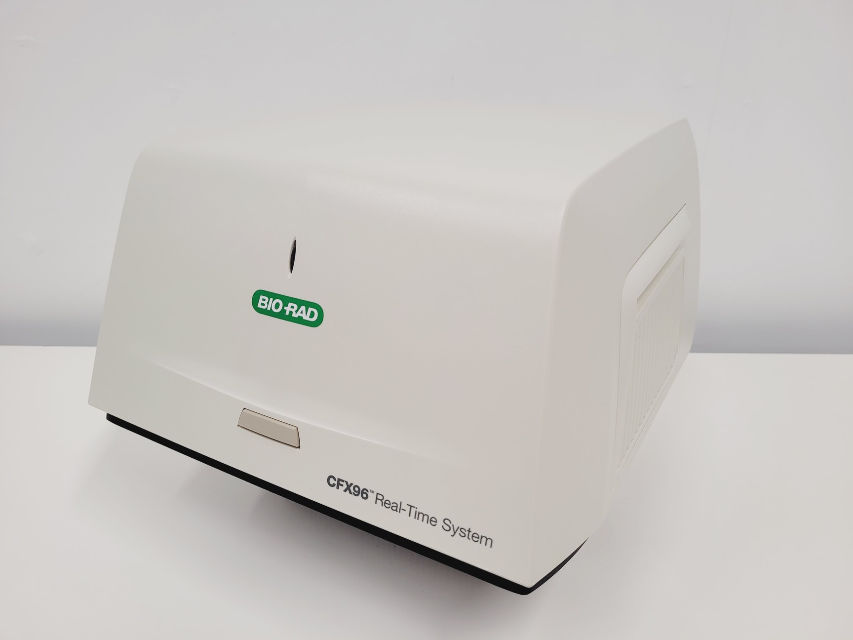 Image of Bio-Rad C1000 Touch Thermal Cycler and CFX96 Optics Module with Reaction Module