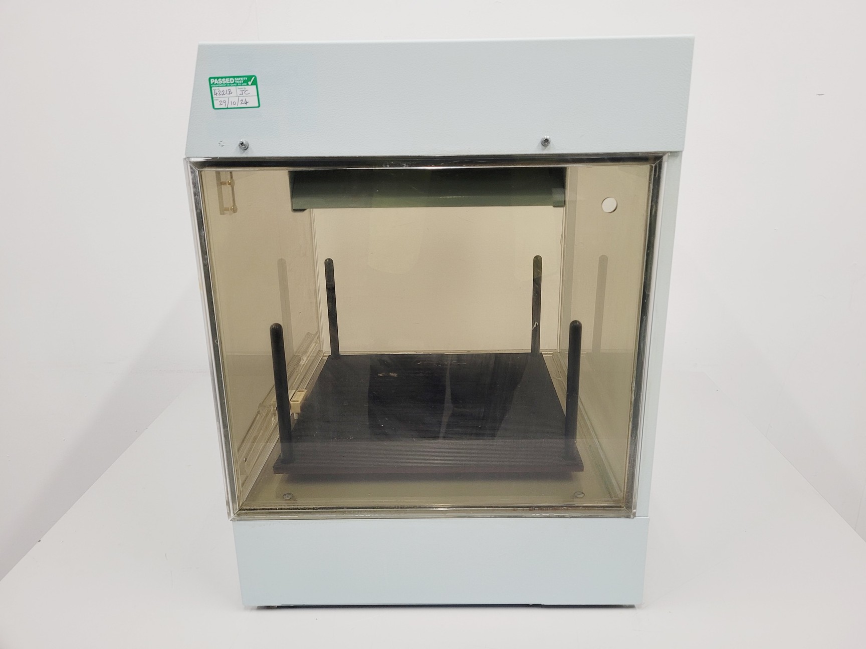 Image of Stuart SI50 Orbital Incubator Platform Shaker Lab