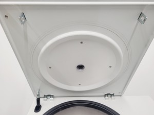 Thumbnail image of Eppendorf 5810R Refrigerated Centrifuge with Eppendorf F-34-6-38 Rotor