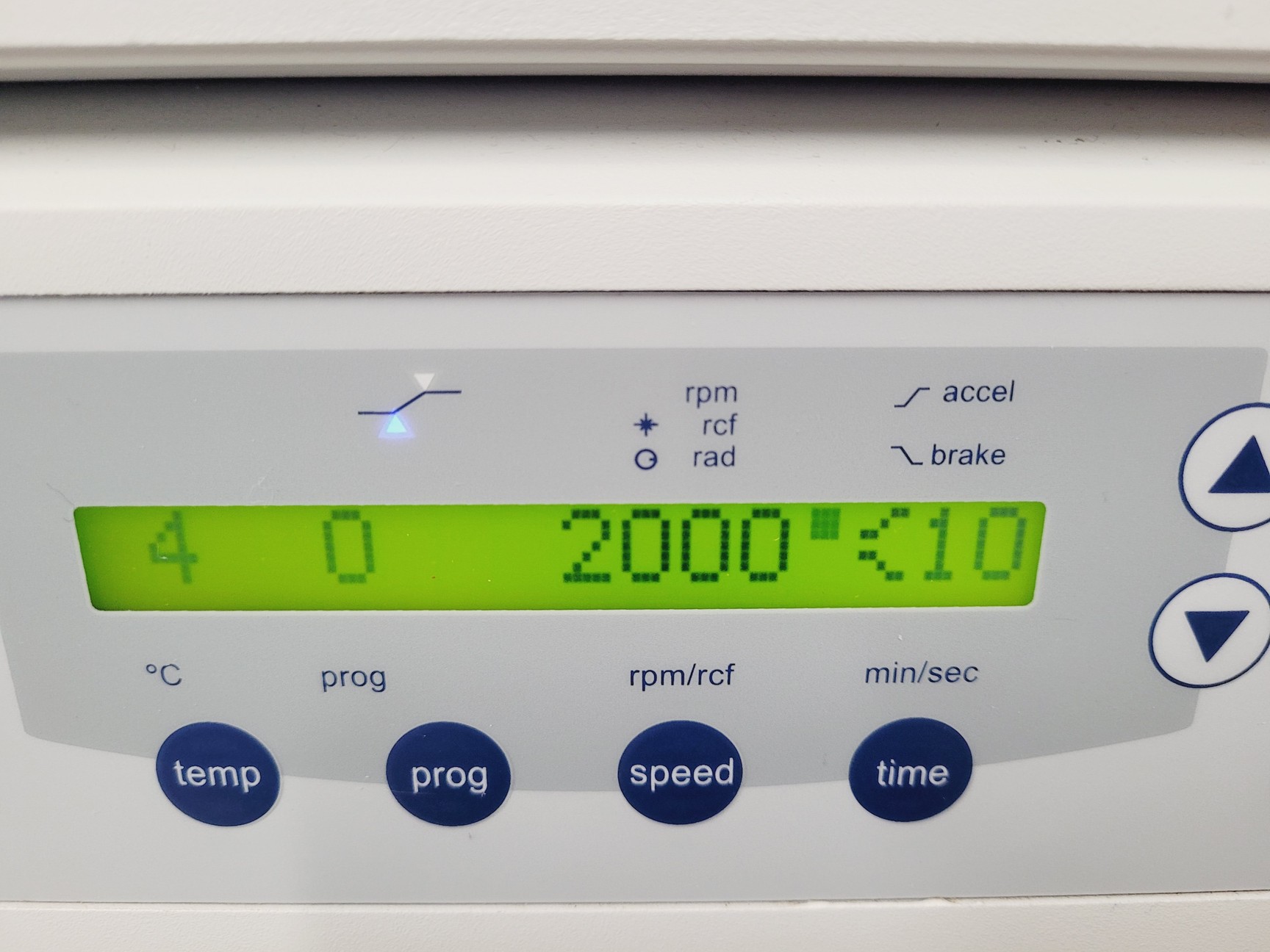 Image of Eppendorf 5810R Refrigerated Centrifuge with Eppendorf F-34-6-38 Rotor