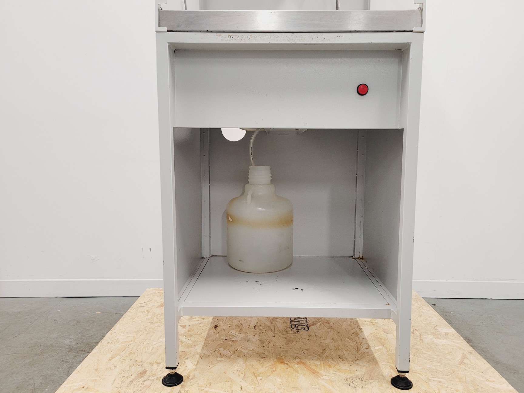 Image of Monmouth Circulaire 650 Solvent Dispensing Station Lab