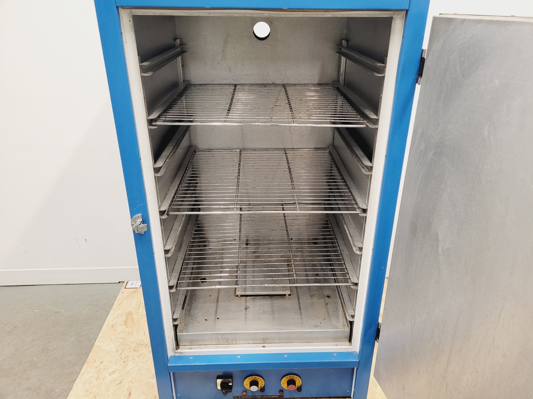 Image of Genlab LCO/9V/CLAD/200 Laboratory Oven Model A9VC Lab