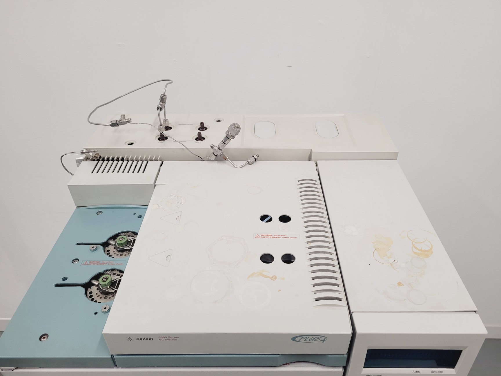 Image of Agilent 6890 Series Plus GC (G1530A) Gas Chromatograph Lab Spares/Repairs