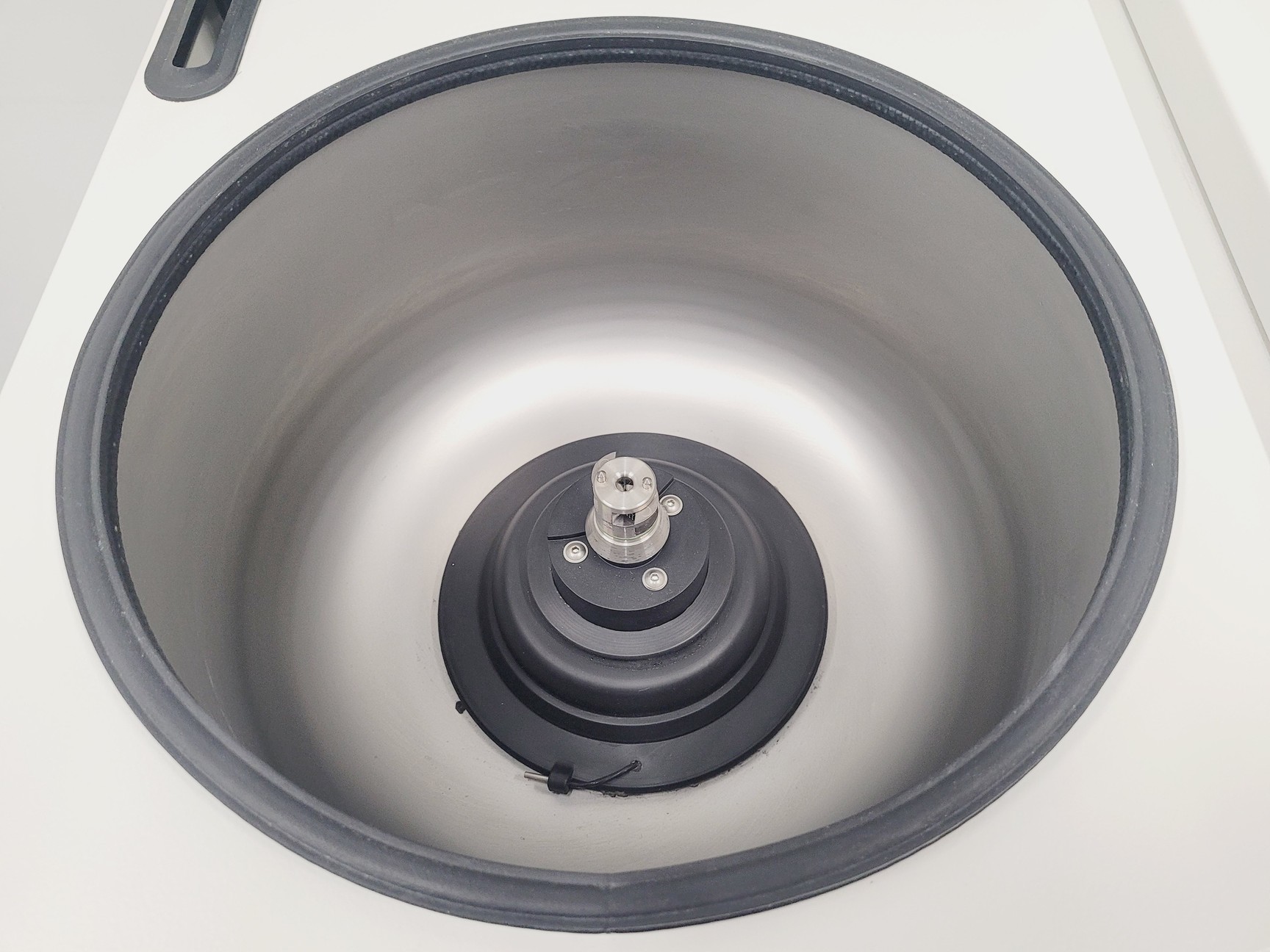 Image of Thermo Scientific Heraeus Megafuge 16R Centrifuge