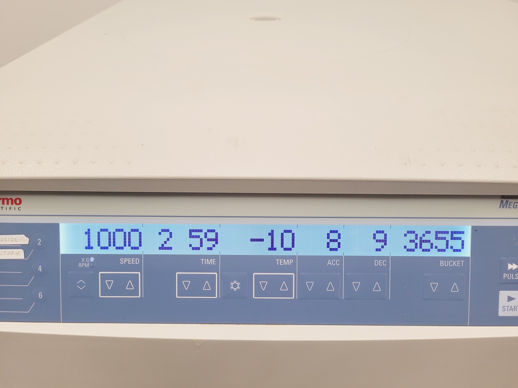 Image of Thermo Scientific Heraeus Megafuge 16R Centrifuge