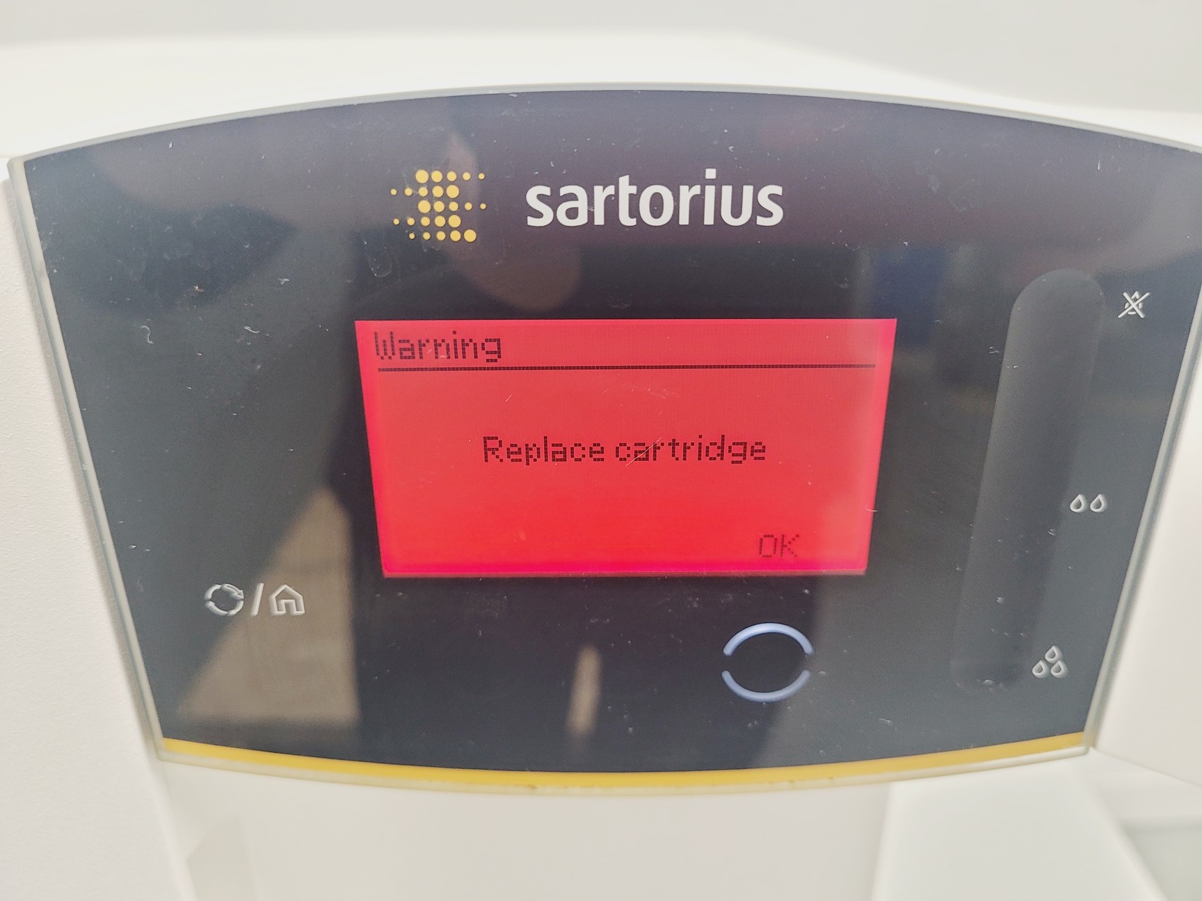 Image of Sartorius Arium Comfort 1 Water Purification System Model H20-1-2-TOC-T