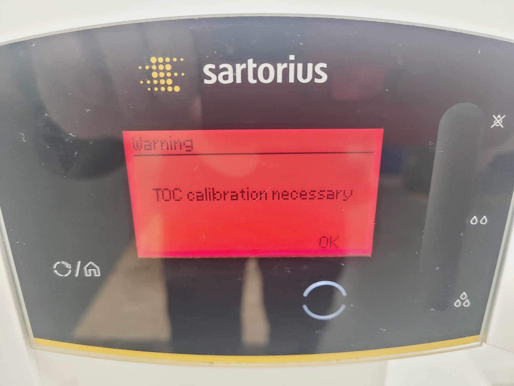 Image of Sartorius Arium Comfort 1 Water Purification System Model H20-1-2-TOC-T