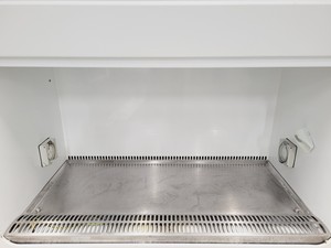 Thumbnail image of BioMat 2 EXH Class ll Microbiological Safety Cabinet w/ Ducted Exhaust Faulty