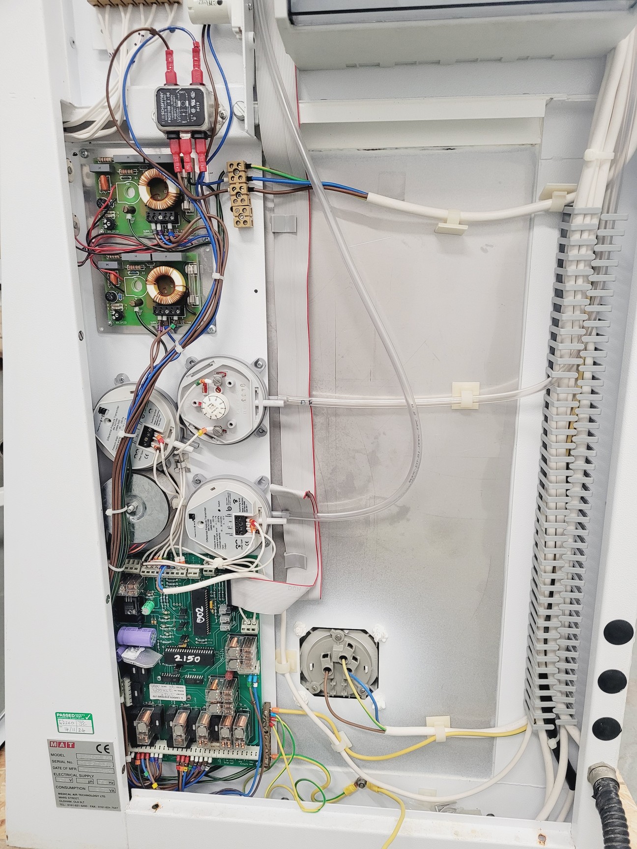 Image of BioMat 2 EXH Class ll Microbiological Safety Cabinet w/ Ducted Exhaust Faulty