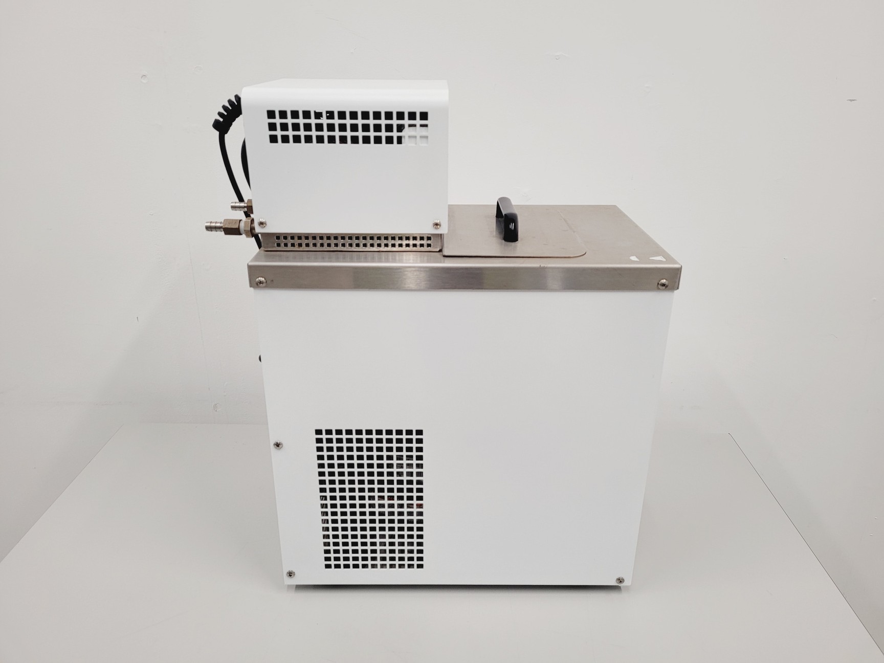Image of Fisher Scientific Isotemp 3016S Recirculating Chilling and Heating Unit