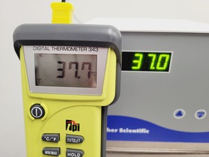 Thumbnail image of Fisher Scientific Isotemp 3016S Recirculating Chilling and Heating Unit