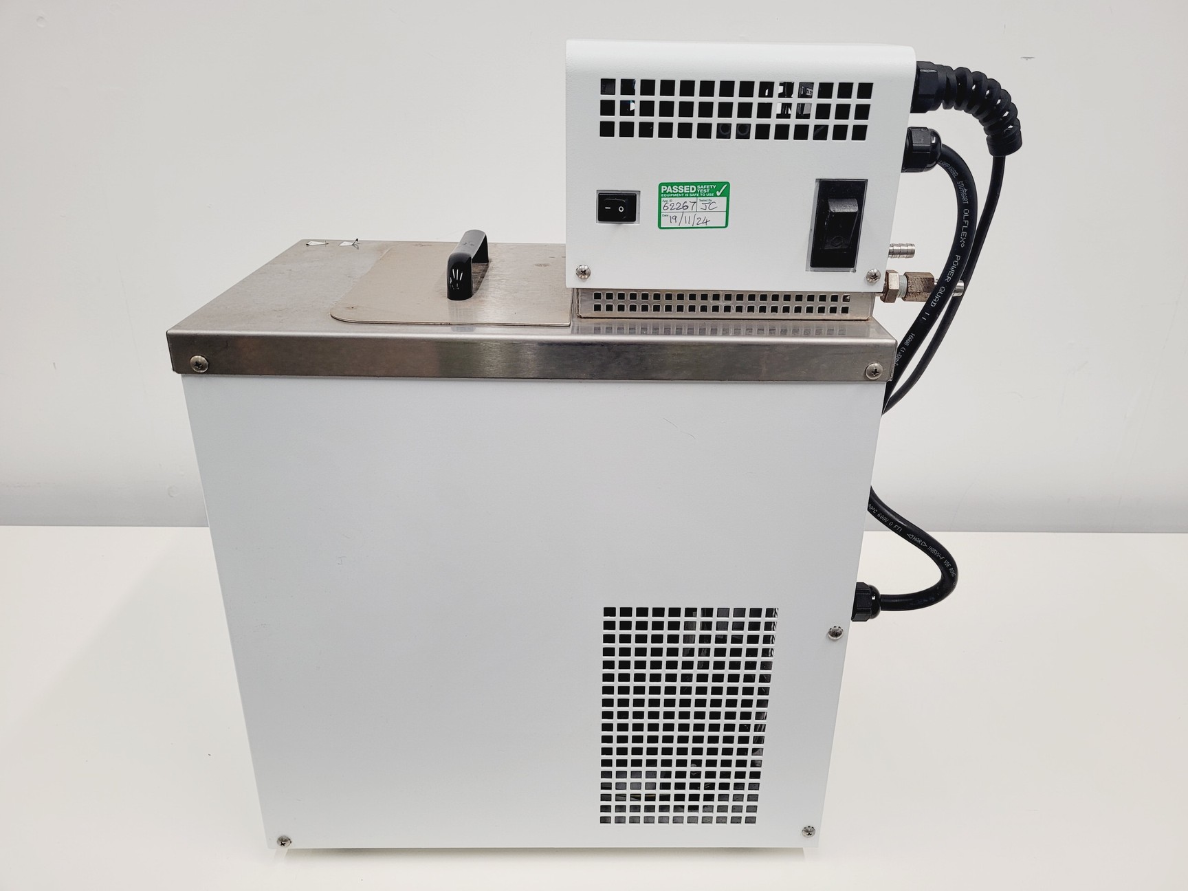 Image of Fisher Scientific Isotemp No. 3016S Recirculating Water Chiller and Heating Unit