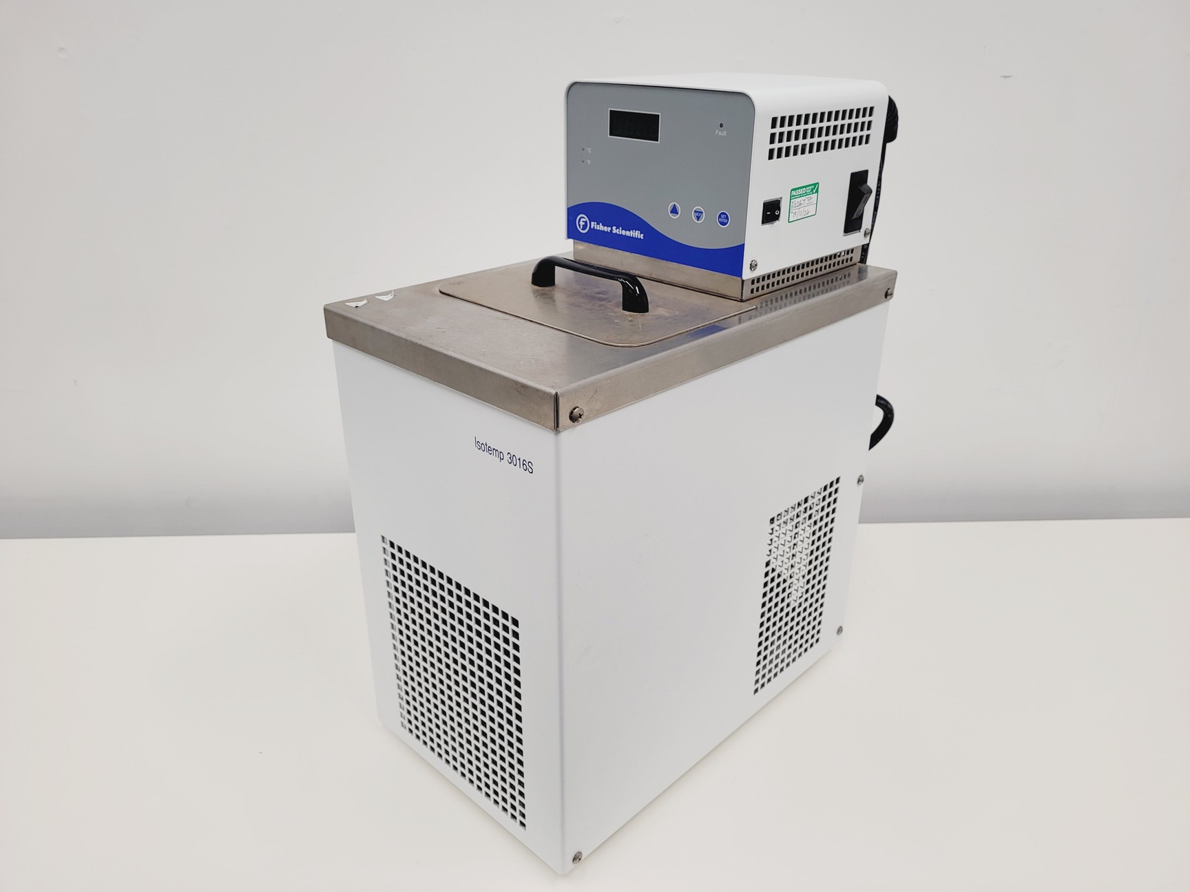 Image of Fisher Scientific Isotemp No. 3016S Recirculating Water Chiller and Heating Unit