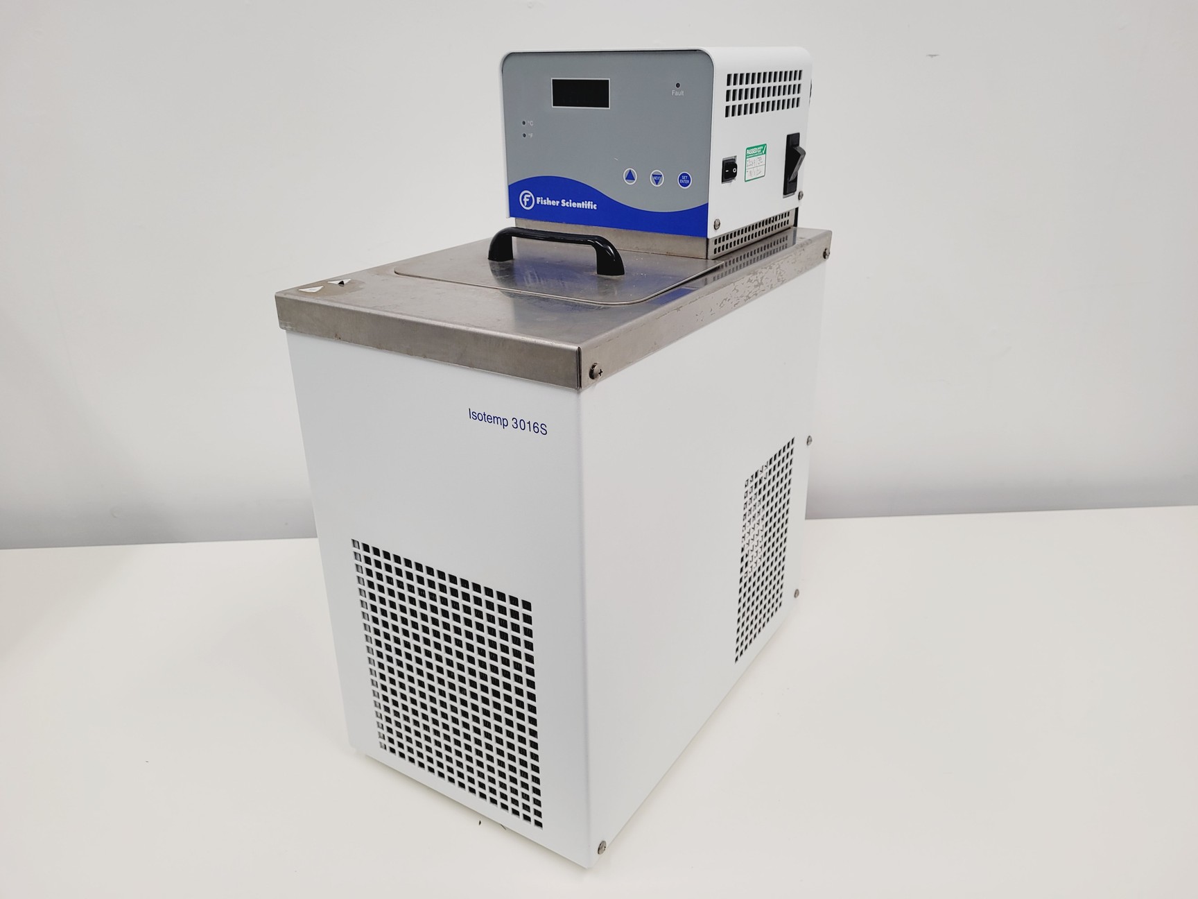 Image of Fisher Scientific Isotemp Model 3016S Recirculating Water Chiller & Heating Unit