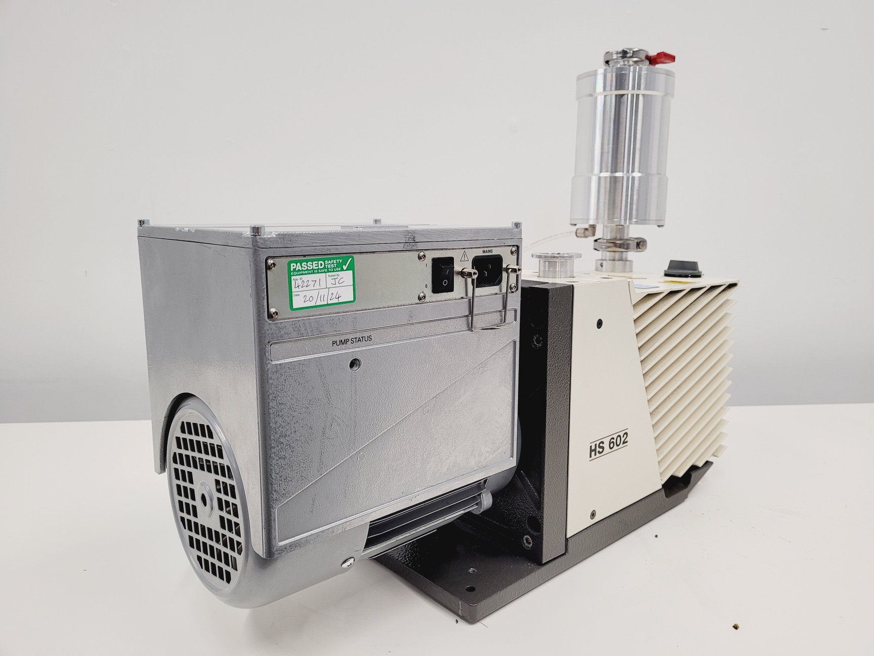 Image of Agilent HS 602 Rotary Vane Vacuum Pump Model 749-9365R002 with Oil Filter