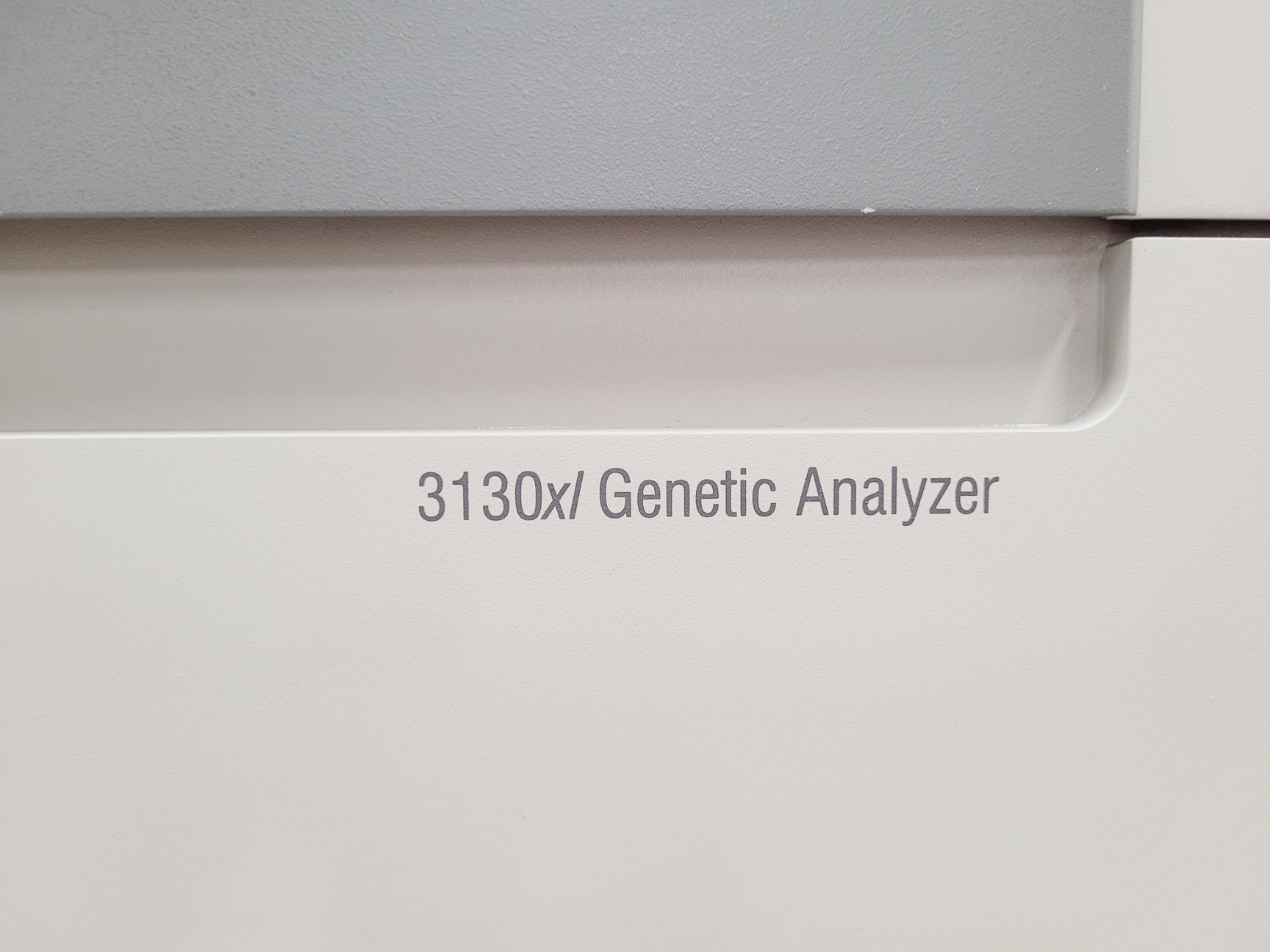 Image of AB Applied Biosystems Hitachi 3130xl Genetic Analyser Lab