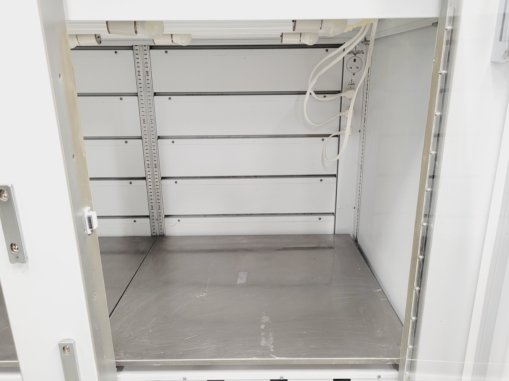 Image of Percival AR75L Growth Chamber 2-Teir Lab