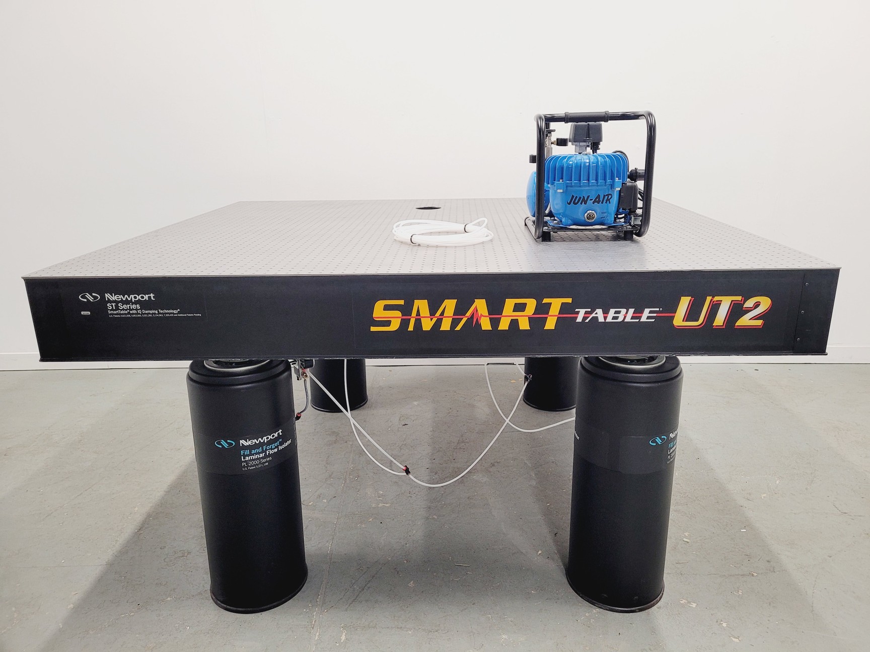 Image of Newport ST Series Smart Table UT2 Isolation Table w/ Jun-Air 3-4 Compressor