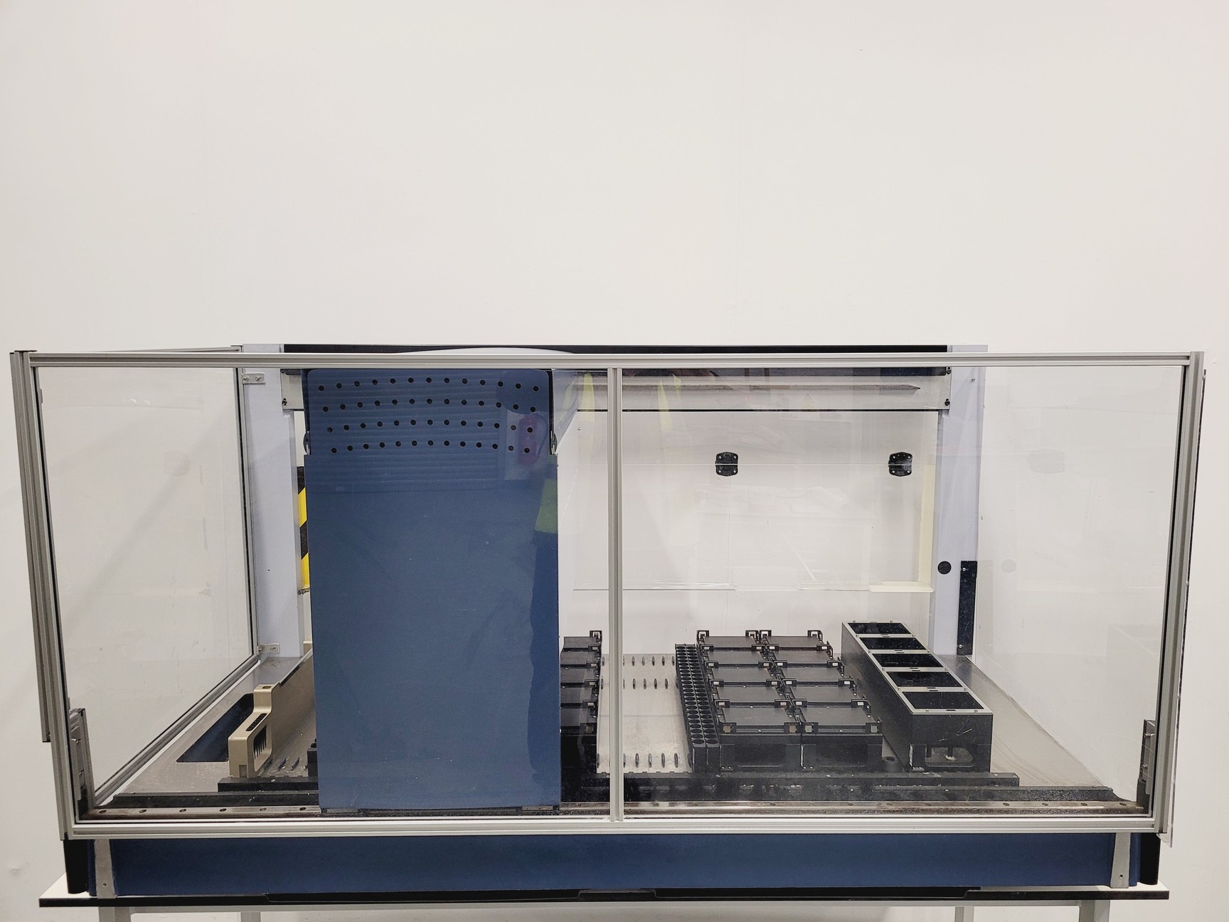 Image of Hamilton Microlab Star Liquid Handler Workstation 8-Tip System Lab