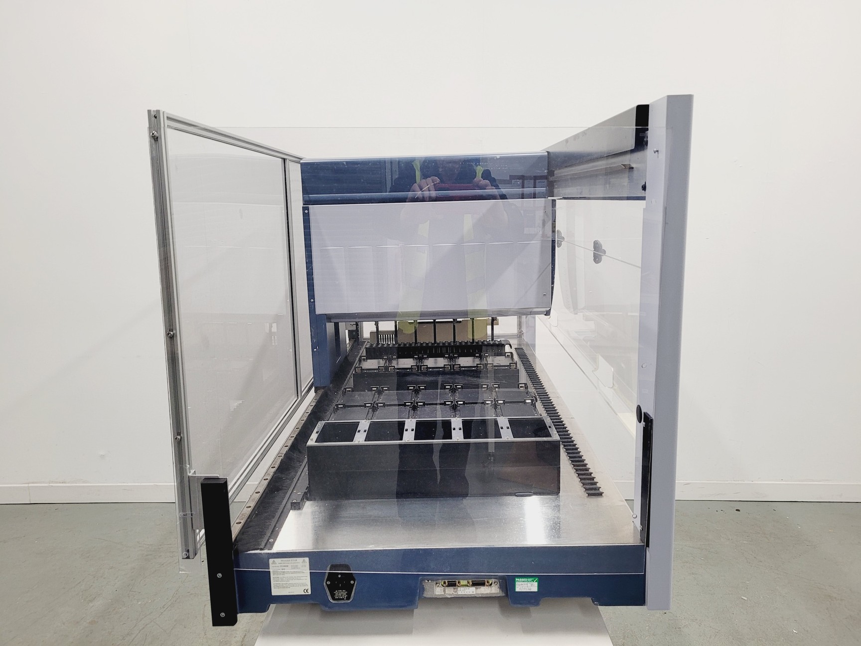 Hamilton Microlab Star R Hamilton Microlab Star Liquid Handler Workstation 8-Tip System Lab