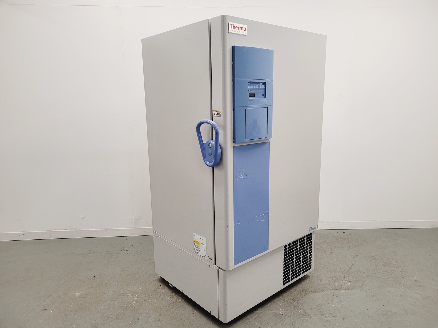 Image of Thermo Scientific Forma 900 Series Model 906 ULT Laboratory Freezer Lab