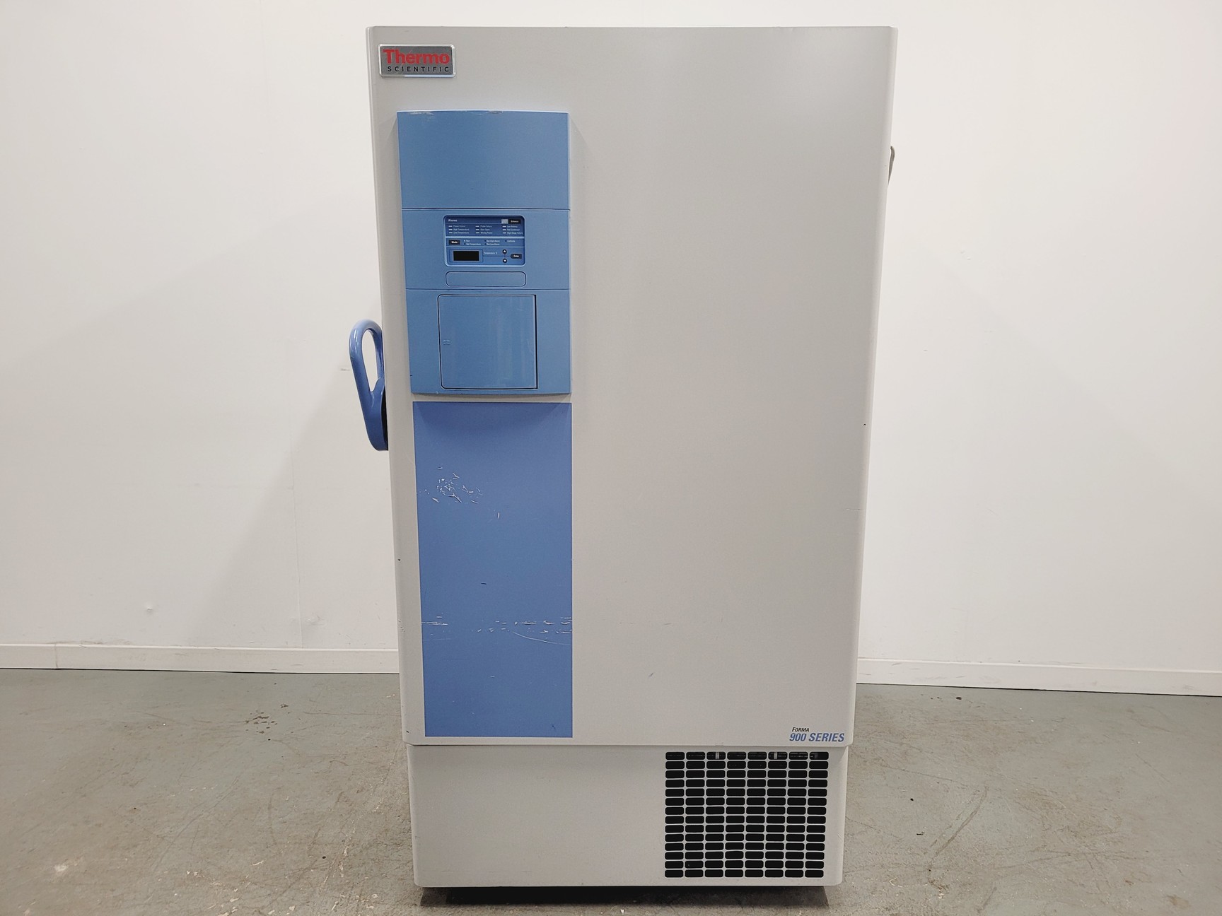 Image of Thermo Scientific Forma 900 Series Model 906 ULT Laboratory Freezer Lab