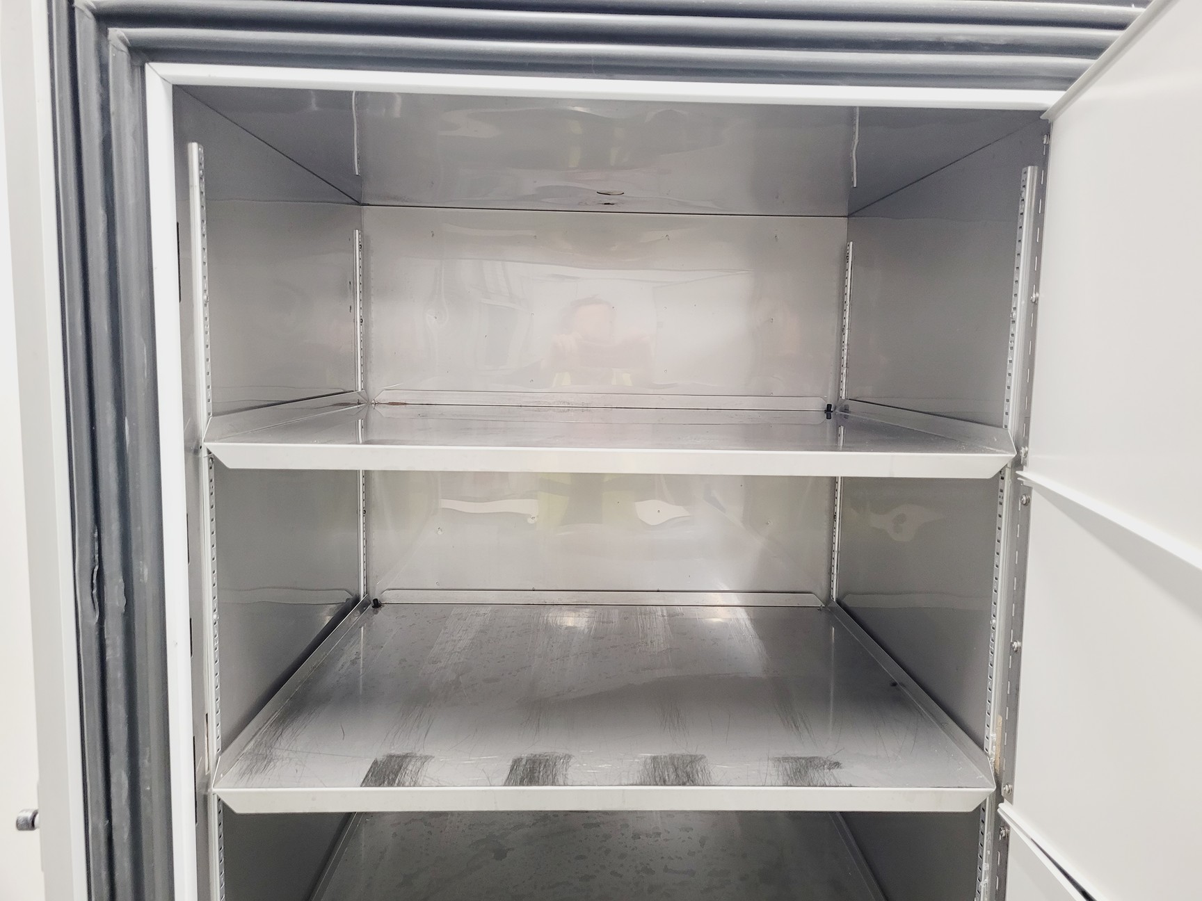 Image of Thermo Scientific Forma 900 Series Model 906 ULT Laboratory Freezer Lab