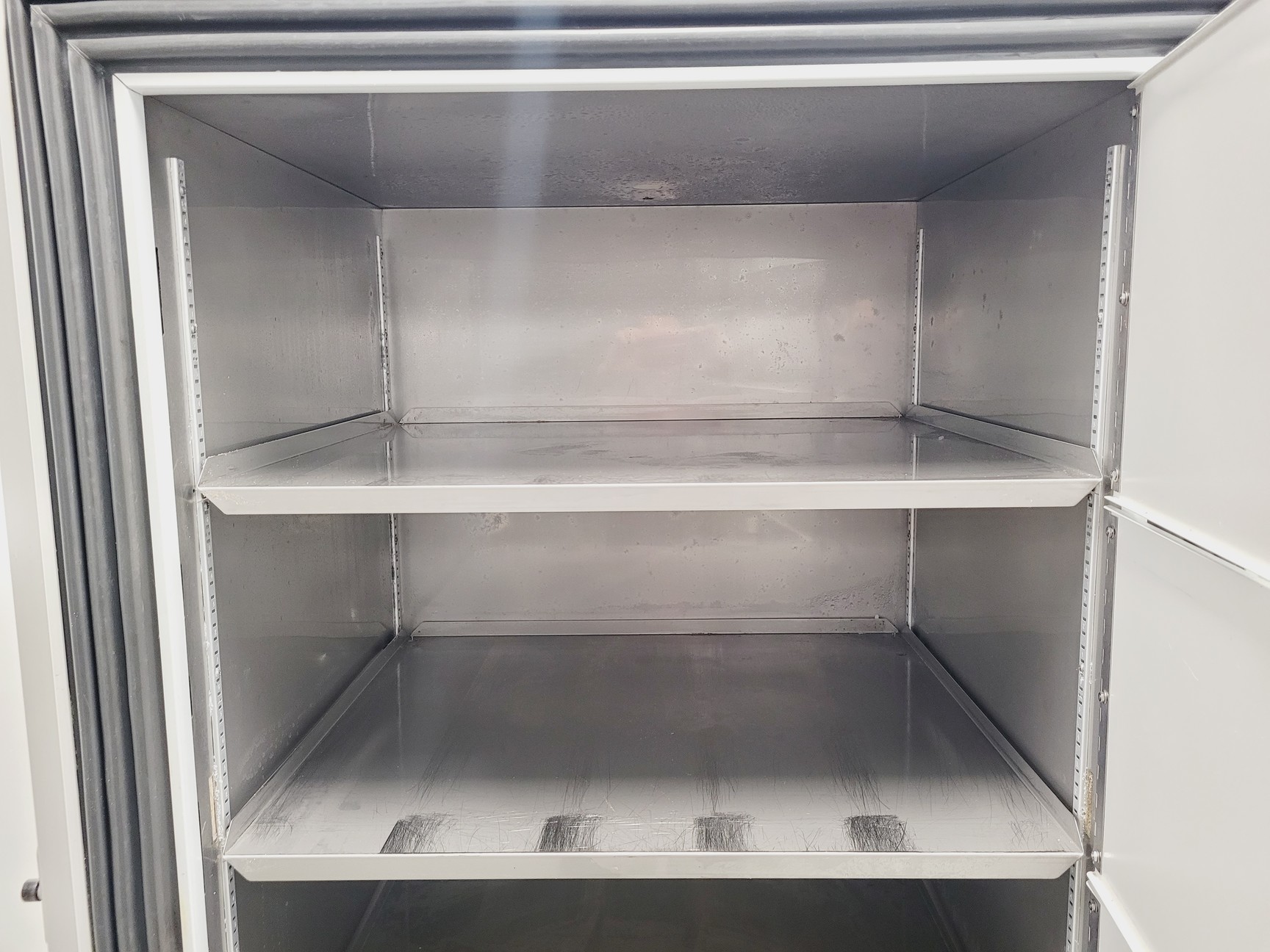 Image of Thermo Scientific Forma 900 Series Type 906 ULT Laboratory Freezer