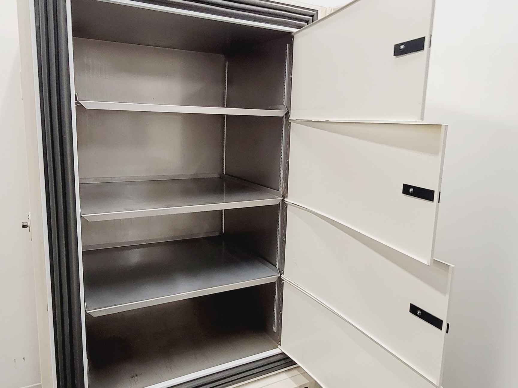 Image of Thermo Scientific Forma Model Type - 906 ULT Laboratory Freezer 'Spares/Repair'