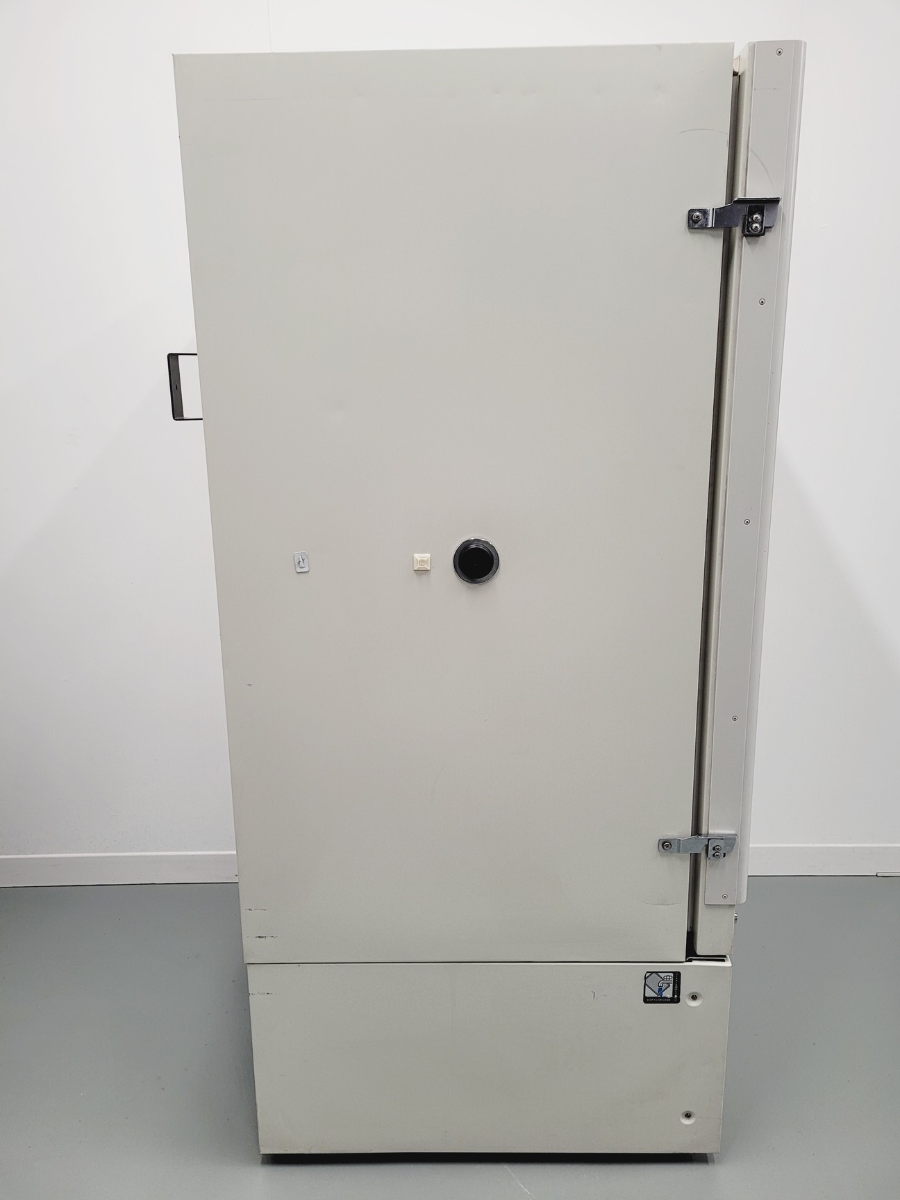 Image of Sanyo MDF-U441 Medical Laboratory Freezer