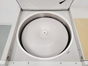 Thumbnail image of Sanyo Mistral 3000E Centrifuge with Windshield Swing Rotor and Buckets on Stand