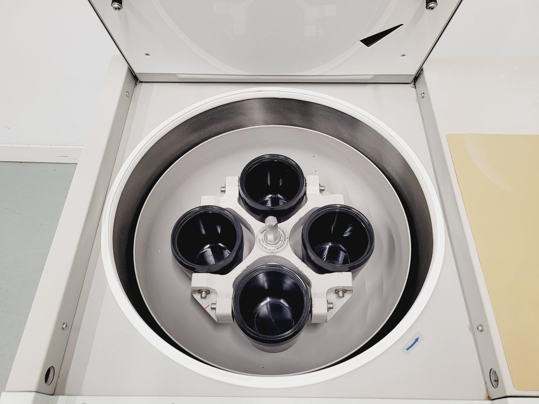 Image of Sanyo Mistral 3000E Centrifuge with Windshield Swing Rotor and Buckets on Stand