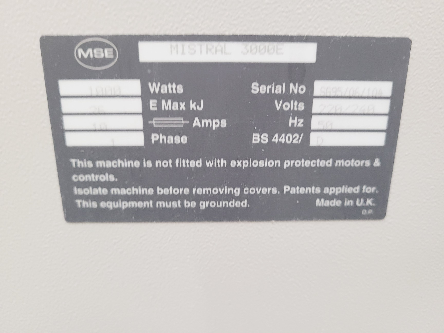 Image of Sanyo Mistral 3000E Centrifuge with Windshield Swing Rotor and Buckets on Stand