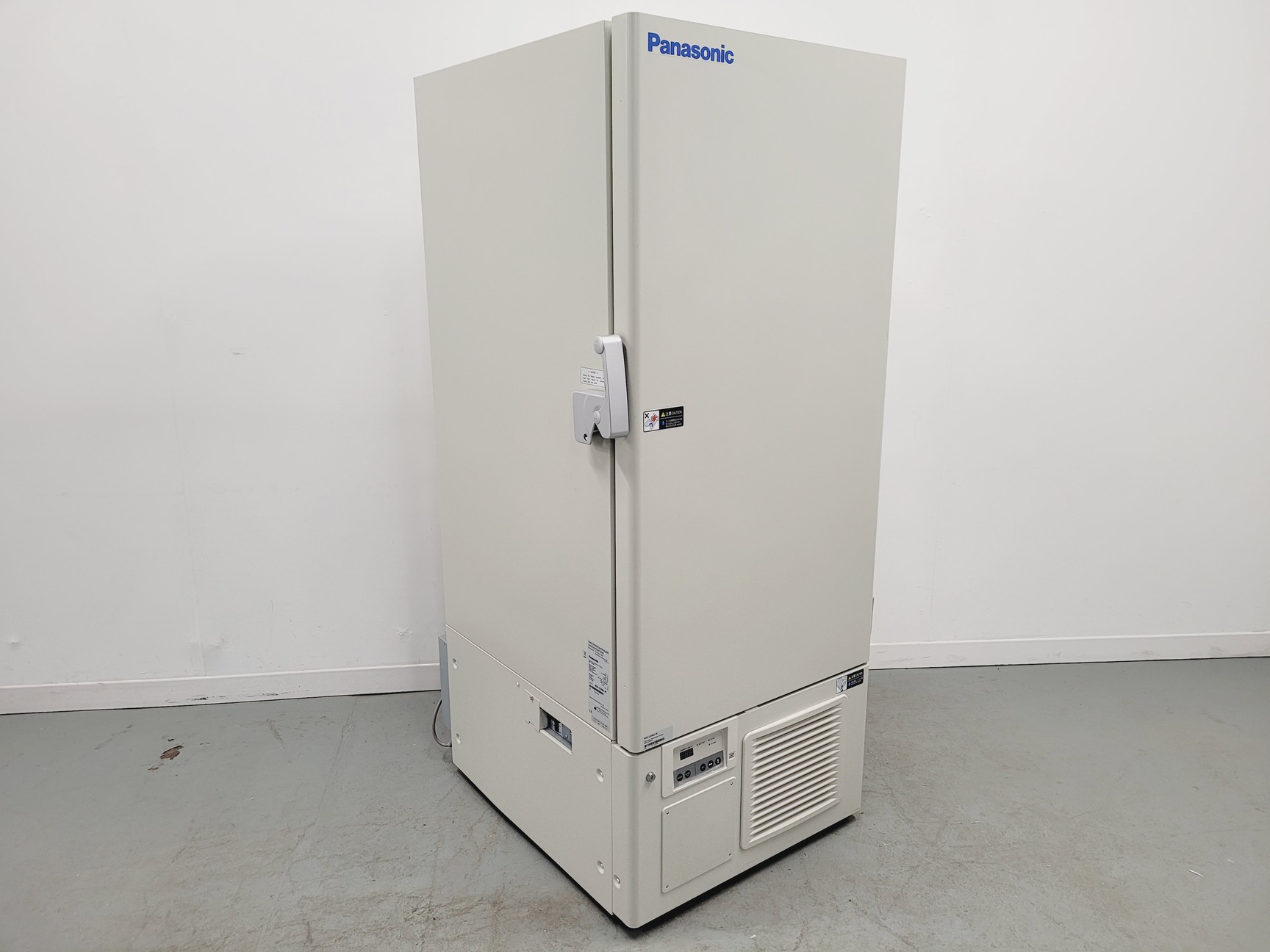 Image of Panasonic MDF-U3386S Ultra Low Temperature Lab Freezer