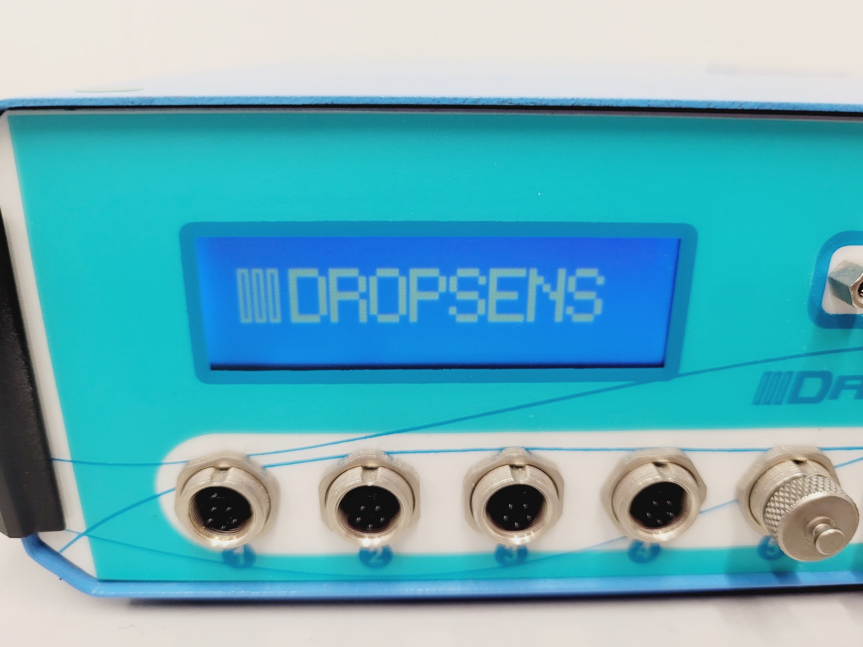 Image of Dropsens Stat 4000P Multi Potentiostat System Unit With Accessories 