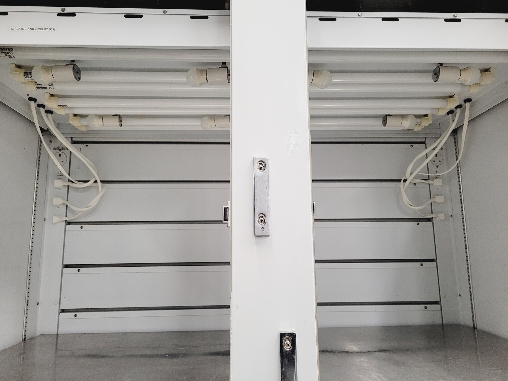 Image of Percival AR75L Growth Chamber 2-Tier Lab