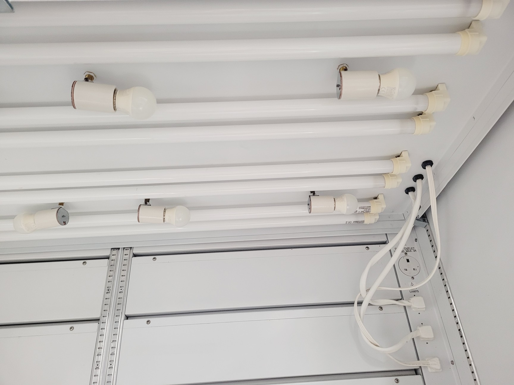 Image of Percival AR75L Growth Chamber 2-Tier Lab