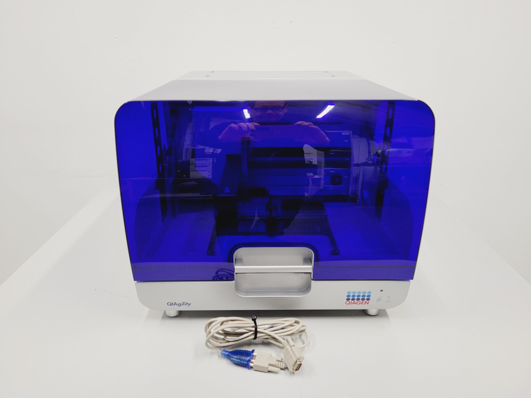 Qag Machine Qiagen QIAgility Automated PCR Workstation Lab