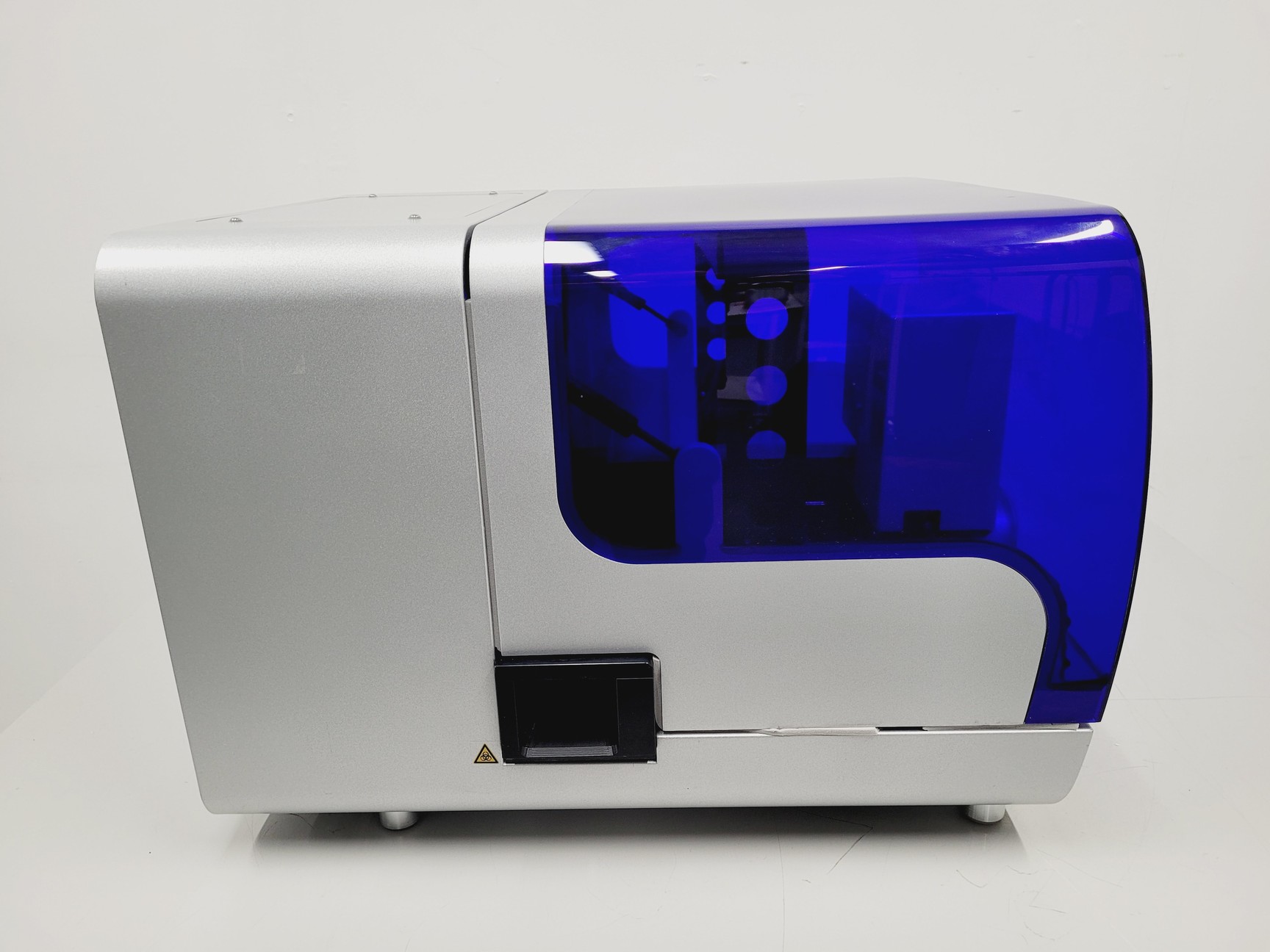 Qag Machine Qiagen QIAgility Automated PCR Workstation Lab