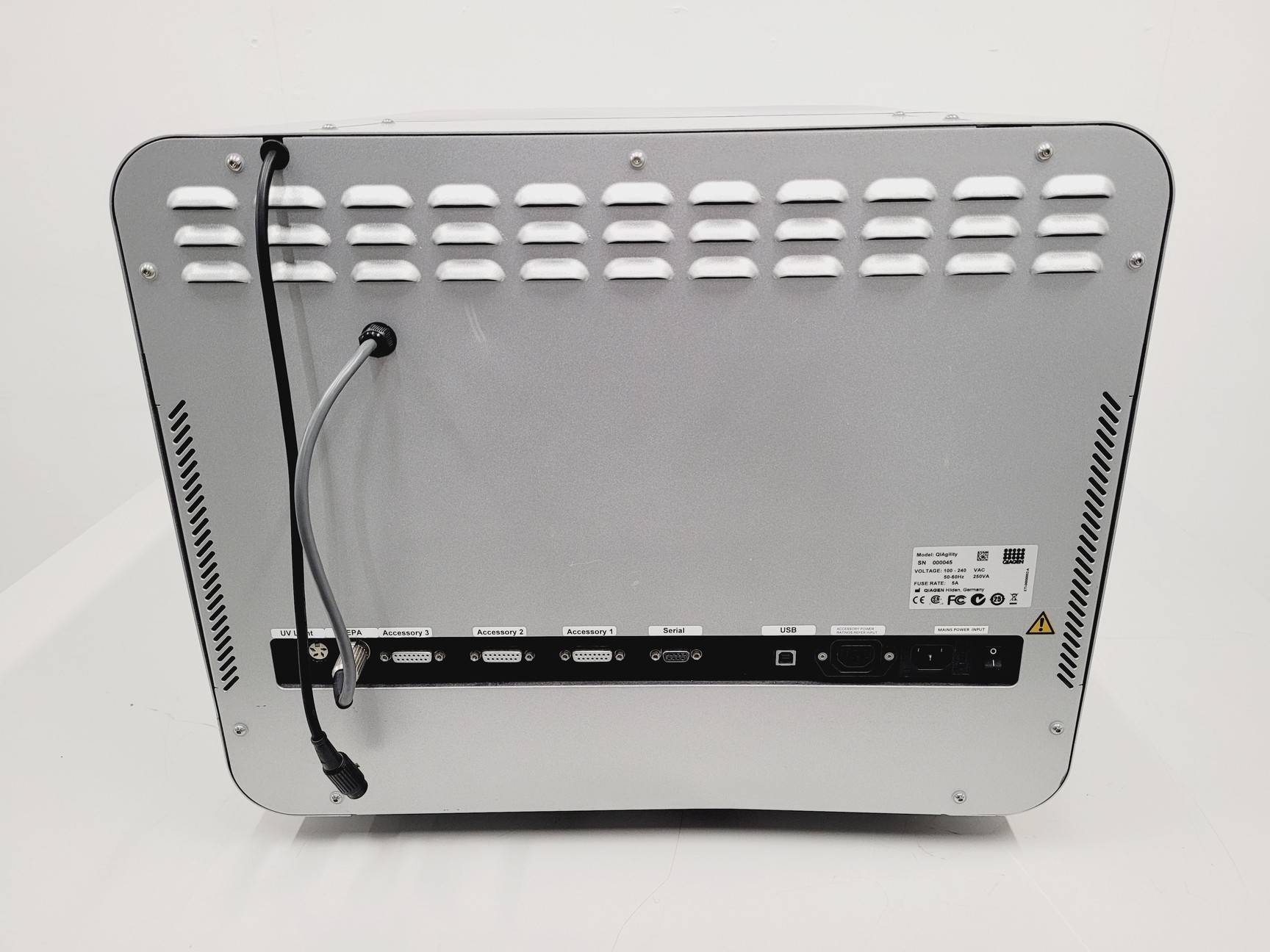 Qag Machine Qiagen QIAgility Automated PCR Workstation Lab