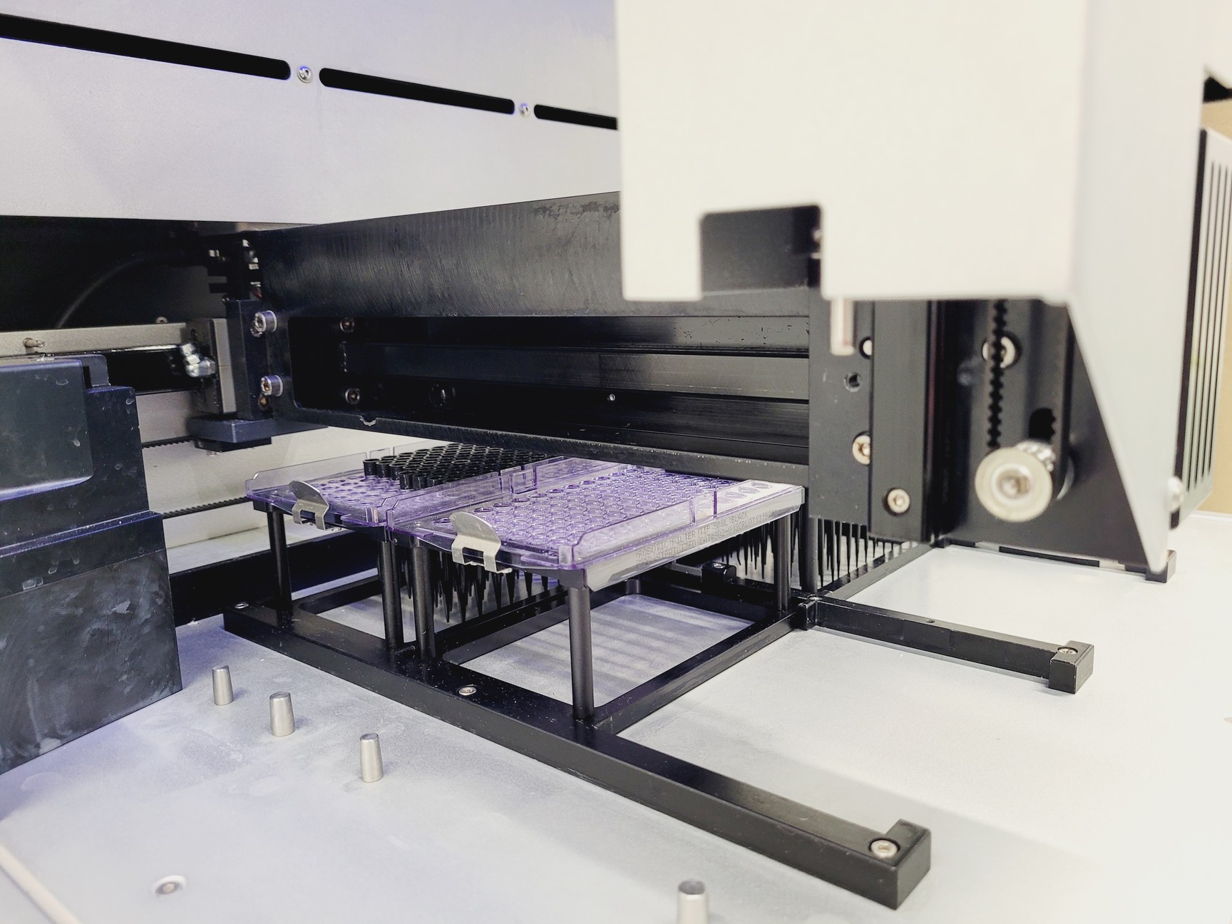 Image of Qiagen QIAgility Automated PCR Workstation Lab