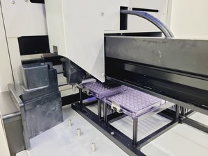 Thumbnail image of Qiagen QIAgility Automated PCR Workstation Lab