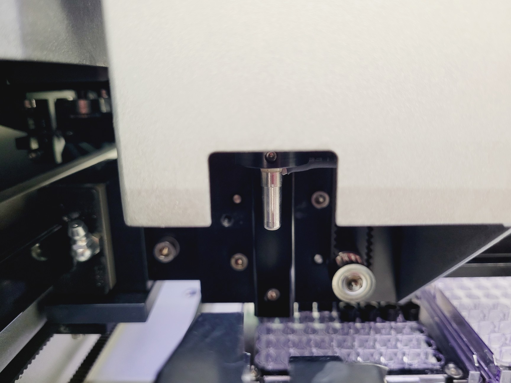 Qag Machine Qiagen QIAgility Automated PCR Workstation Lab